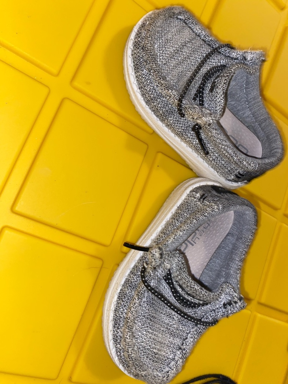 Hey Dude Kids Wally Knit Slip-On Shoes - Gray size 7 toddler - Picture 4 of 6